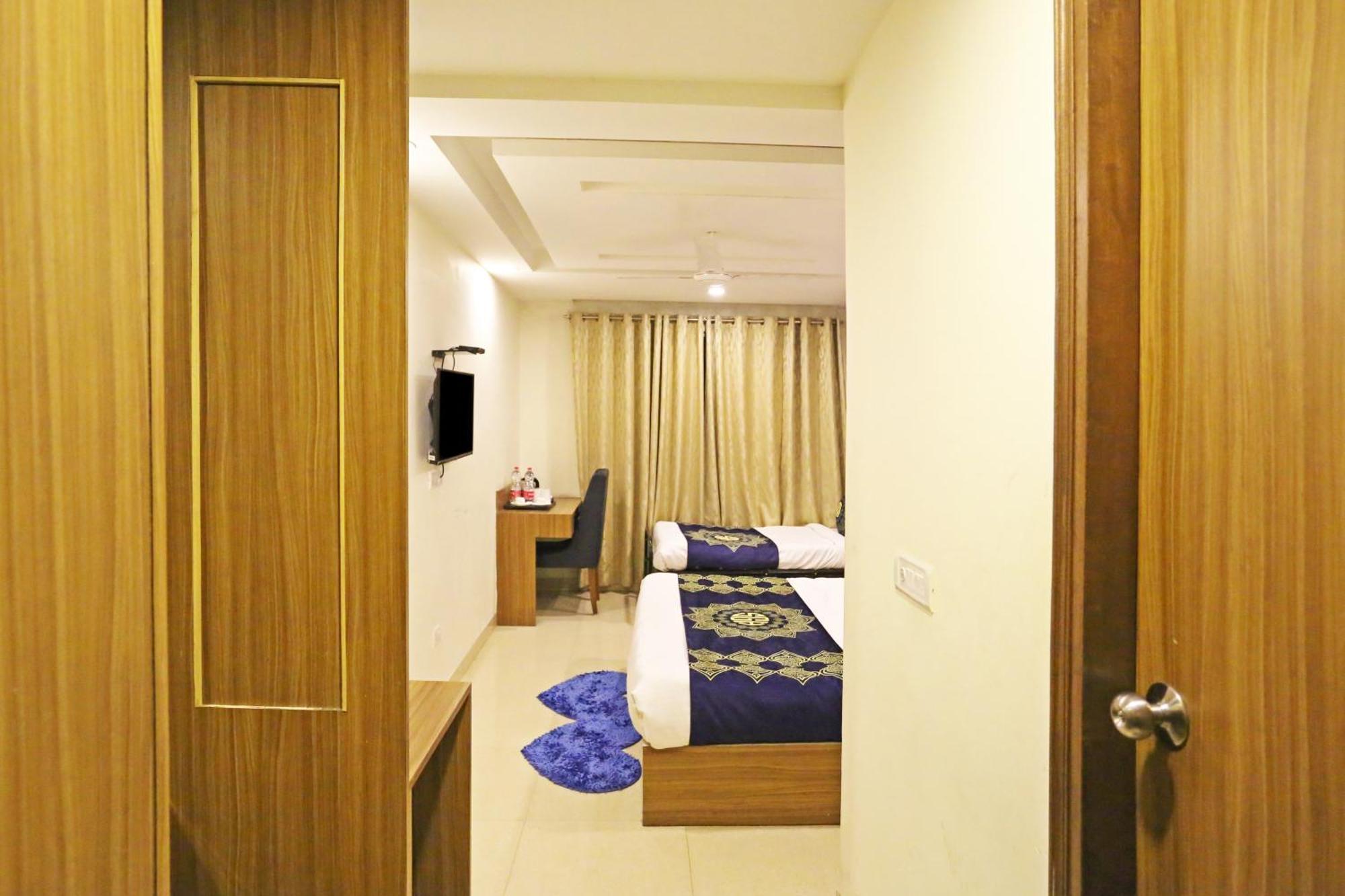 Hotel Grand Suites By D'Capitol Near Delhi Airport New Delhi Eksteriør billede