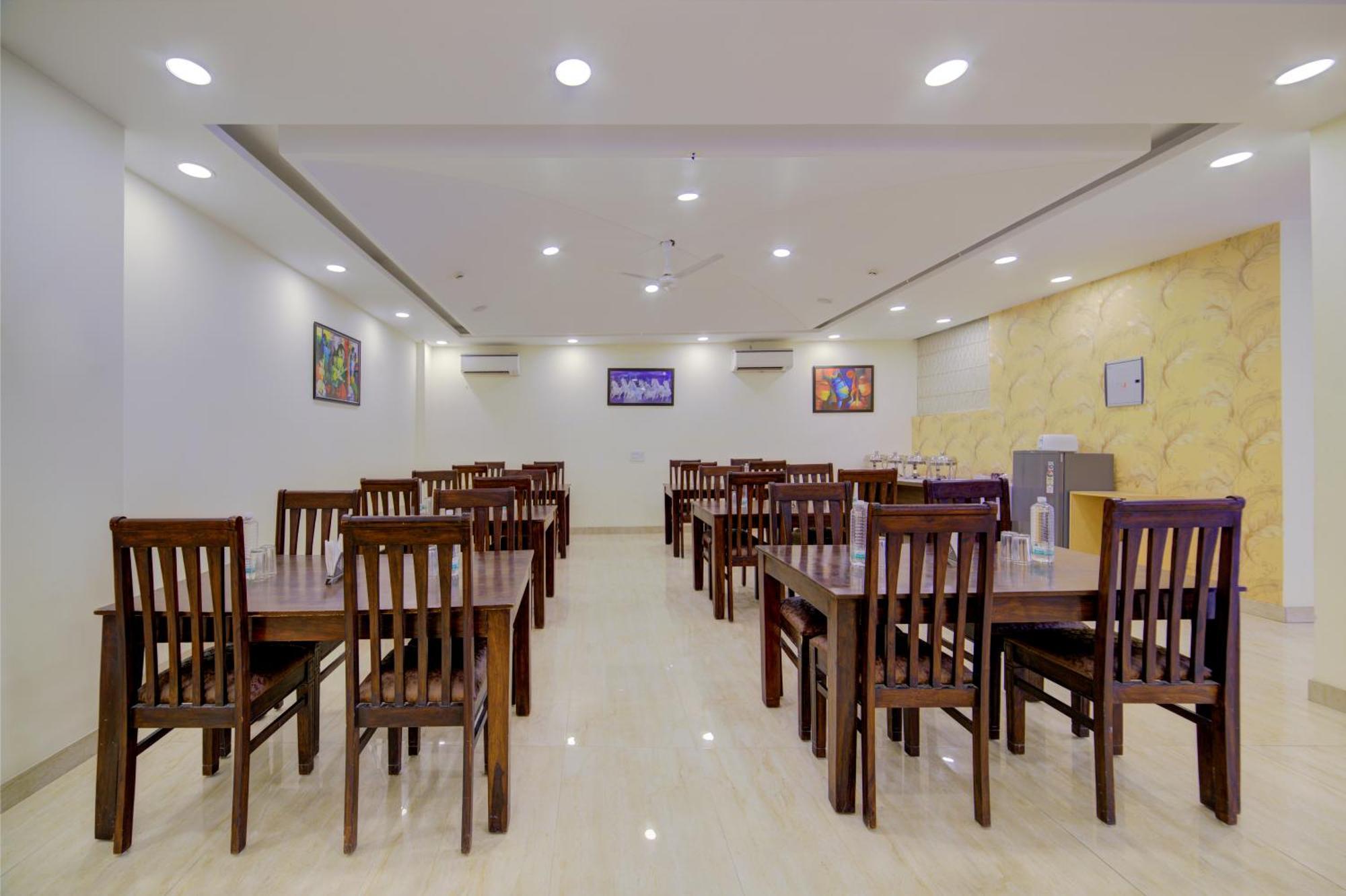 Hotel Grand Suites By D'Capitol Near Delhi Airport New Delhi Eksteriør billede