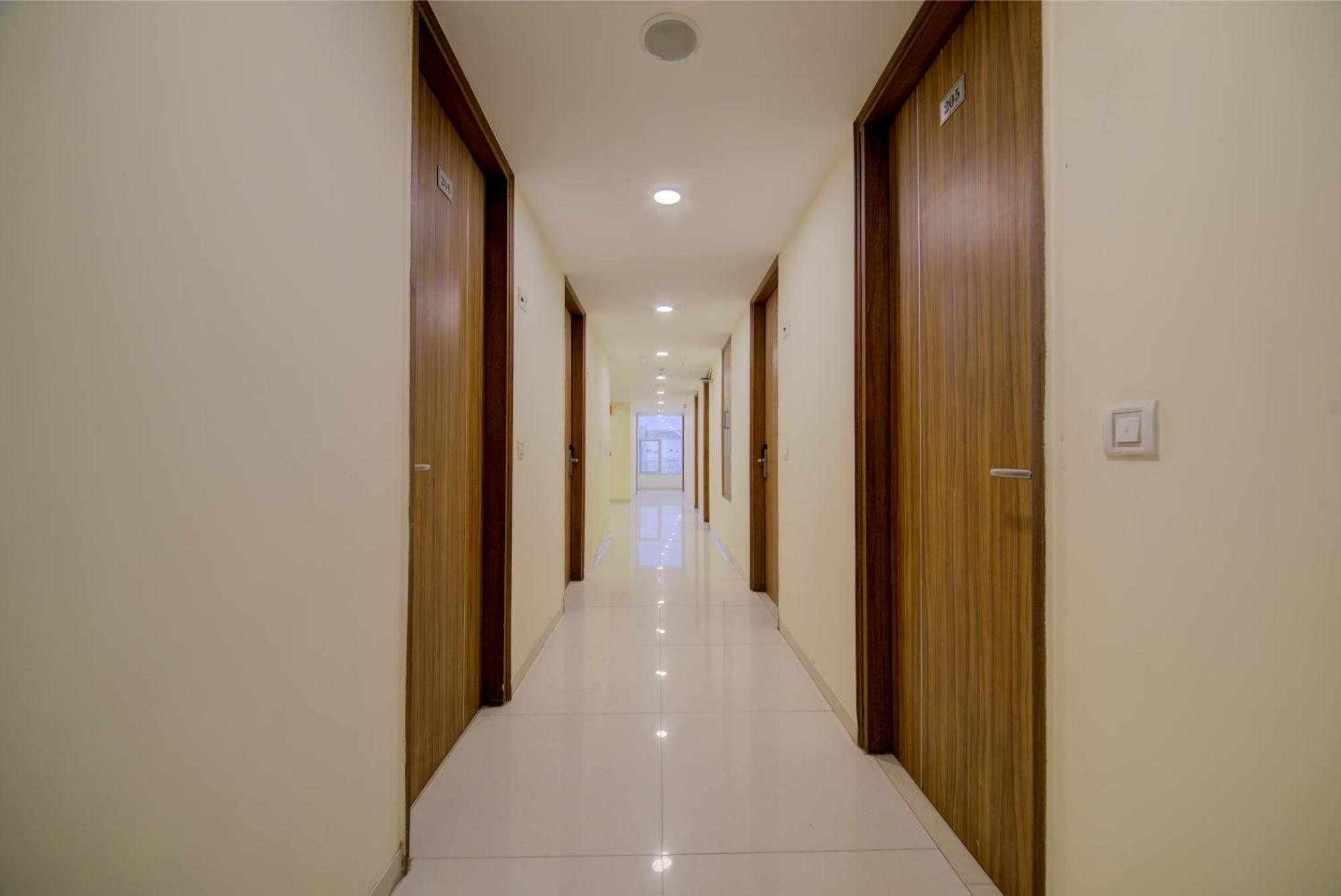 Hotel Grand Suites By D'Capitol Near Delhi Airport New Delhi Eksteriør billede