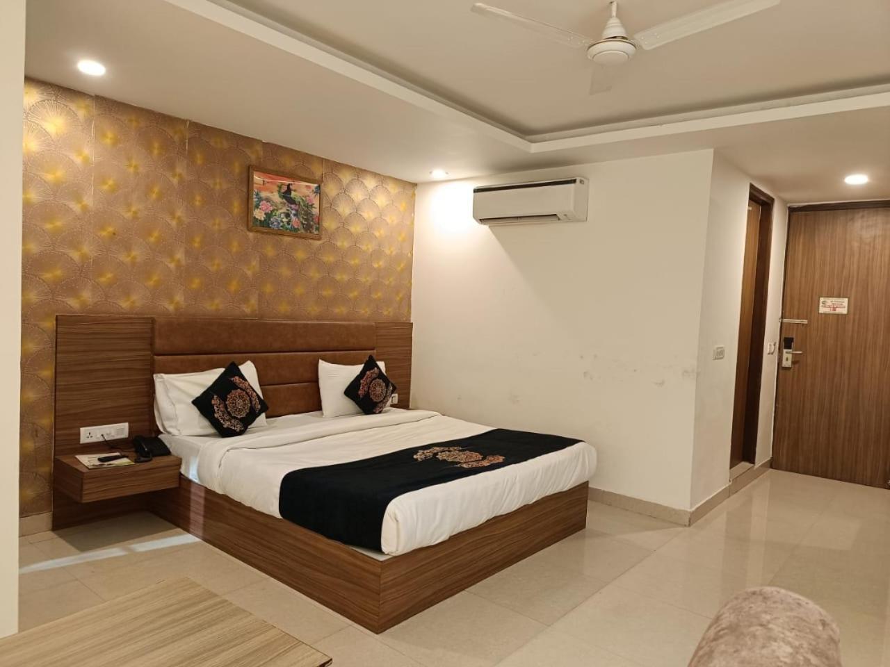 Hotel Grand Suites By D'Capitol Near Delhi Airport New Delhi Eksteriør billede