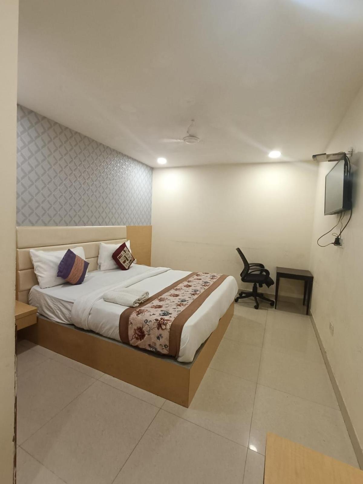 Hotel Grand Suites By D'Capitol Near Delhi Airport New Delhi Eksteriør billede